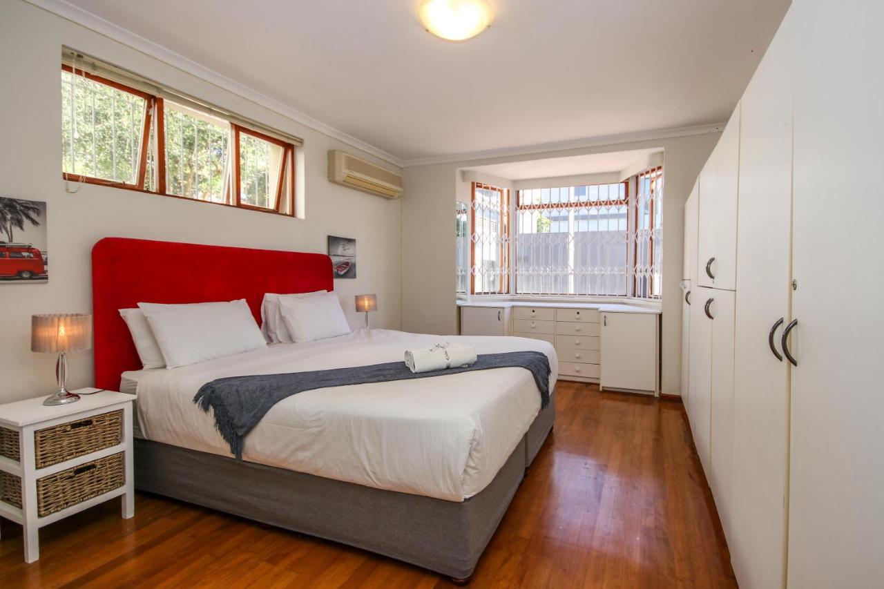Holiday Home In Sea Point, Fresnaye كيب تاون المظهر الخارجي الصورة