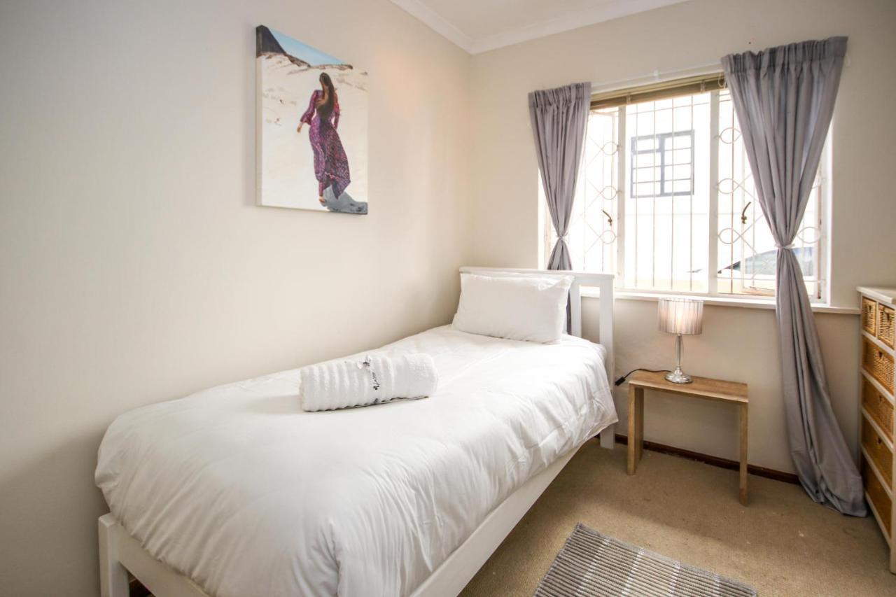 Holiday Home In Sea Point, Fresnaye كيب تاون المظهر الخارجي الصورة