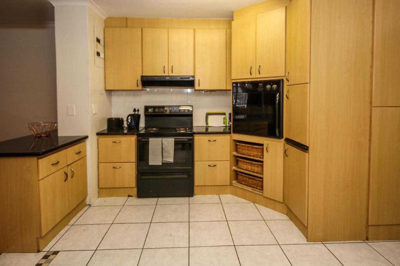 Holiday Home In Sea Point, Fresnaye كيب تاون المظهر الخارجي الصورة